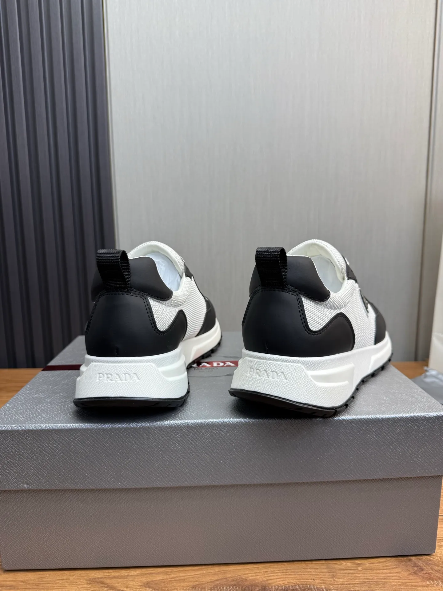 Men's shoes 💰560💰 [PRADA] Popular items in men's shoes counters, synchronized with the official website, high-quality cowhide stitching breathable mesh + cowhide lining, 1🆚1 replica, original sole, 38-45 (customized for 45, non-refundable)